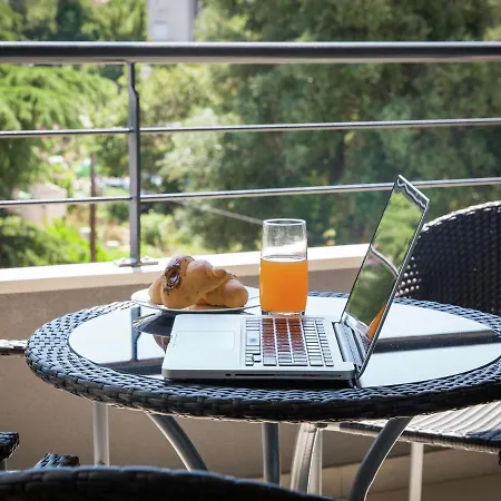 Topfloor Comfortable Luxury דירה *